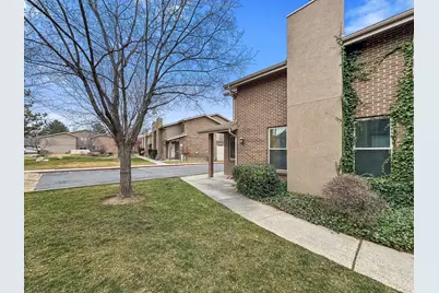 8732 S Oakwood Cir, Sandy, UT 84094 - Photo 26