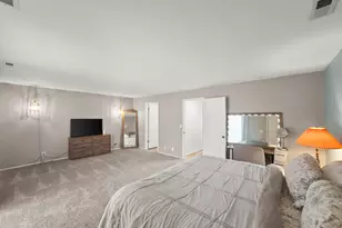 8732 S Oakwood Park Creek, Sandy, UT 84094 - Photo 14