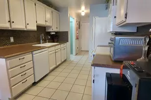 271 Brookfield Ln, Centerville, UT 84014 - Photo 4