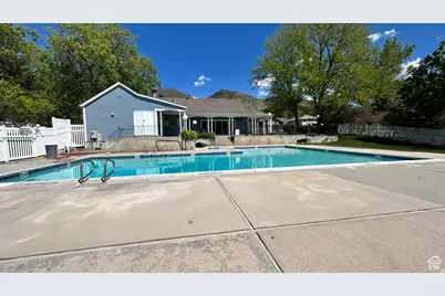 271 Brookfield Ln, Centerville, UT 84014 - Photo 16