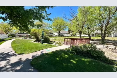 271 Brookfield Ln, Centerville, UT 84014 - Photo 22