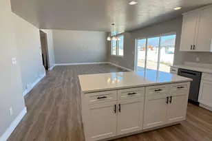 2339 E Sego Lily Dr, Eagle Mountain, UT 84005 - Photo 8