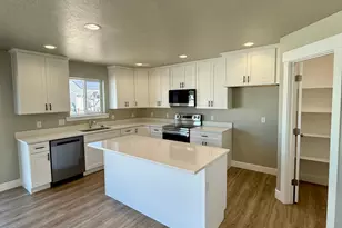 2339 E Sego Lily Dr, Eagle Mountain, UT 84005 - Photo 6