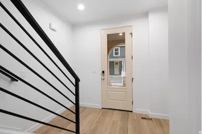 11371 S Offshore Way W #376, South Jordan, UT 84009 - Photo 6