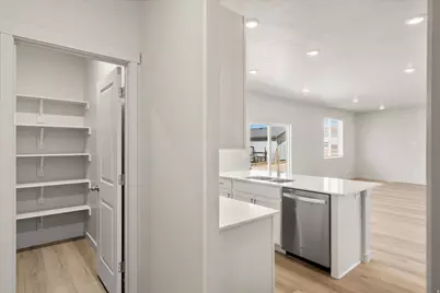 873 N 200 E #36, Santaquin, UT 84655 - Photo 18