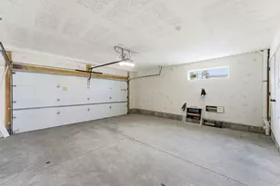 132 Chambord Ct E, Sandy, UT 84070 - Photo 32