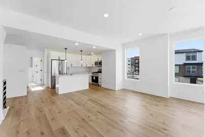 132 Chambord Ct E, Sandy, UT 84070 - Photo 18