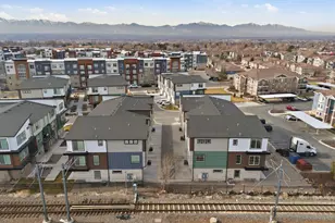 132 Chambord Ct E, Sandy, UT 84070 - Photo 42