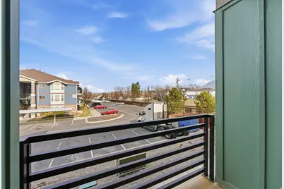 136 Chambord Ct E, Sandy, UT 84070 - Photo 24