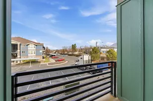 136 Chambord Ct E, Sandy, UT 84070 - Photo 24