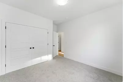 136 Chambord Ct E, Sandy, UT 84070 - Photo 20