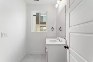 138 Chambord Ct E, Sandy, UT 84070 - Photo 26