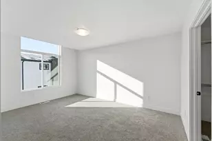 138 Chambord Ct E, Sandy, UT 84070 - Photo 34