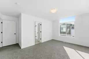 138 Chambord Ct E, Sandy, UT 84070 - Photo 36