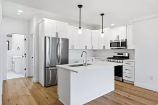 138 Chambord Ct E, Sandy, UT 84070 - Photo 12