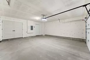 138 Chambord Ct E, Sandy, UT 84070 - Photo 8