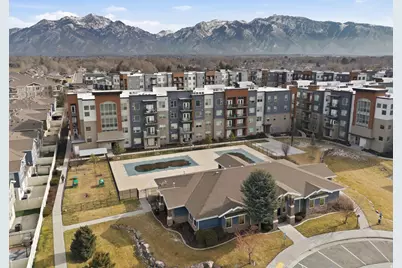 138 Chambord Ct E, Sandy, UT 84070 - Photo 50