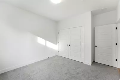 138 Chambord Ct E, Sandy, UT 84070 - Photo 22