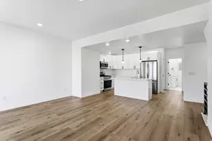 140 Chambord Ct E, Sandy, UT 84070 - Photo 16