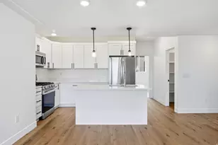 140 Chambord Ct E, Sandy, UT 84070 - Photo 4