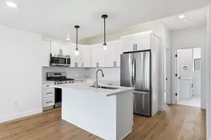 140 Chambord Ct E, Sandy, UT 84070 - Photo 2