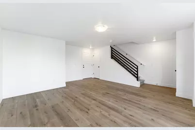 140 Chambord Ct E, Sandy, UT 84070 - Photo 8