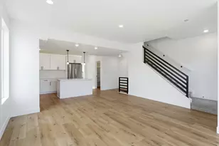 144 Chambord Ct E, Sandy, UT 84070 - Photo 18