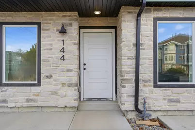 144 Chambord Ct E, Sandy, UT 84070 - Photo 2