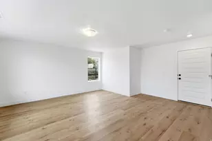 144 Chambord Ct E, Sandy, UT 84070 - Photo 4