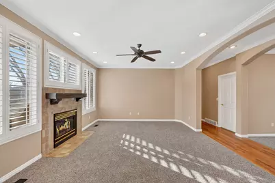 586 E Creekview Dr, Murray, UT 84107 - Photo 4