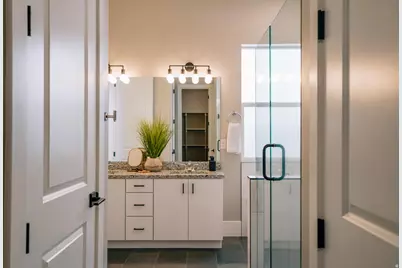 760 W Claystone Dr, Saint George, UT 84790 - Photo 22