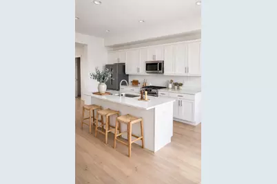 1460 W Pleasant View Dr #7, Kaysville, UT 84037 - Photo 2