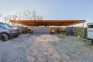 7609 N Mountain View Rd, Lake Point, UT 84074 - Photo 6
