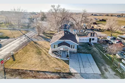 7609 N Mountain View Rd, Lake Point, UT 84074 - Photo 4