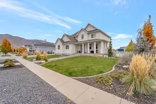 1633 W Alpenglow Cir, Farmington, UT 84025 - Photo 2