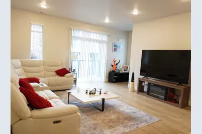 462 E 625 S, Clearfield, UT 84015 - Photo 4