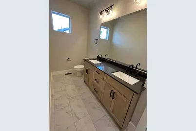 1440 W Pleasant View Dr #3, Kaysville, UT 84037 - Photo 6