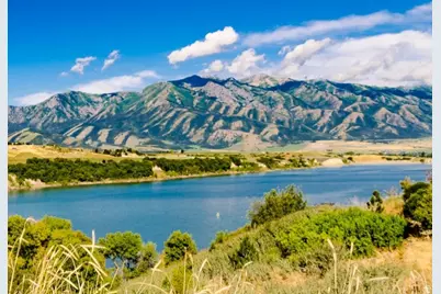 127 W Main St, Hyrum, UT 84319 - Photo 6