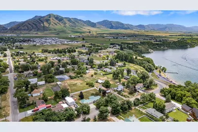 127 W Main St, Hyrum, UT 84319 - Photo 10