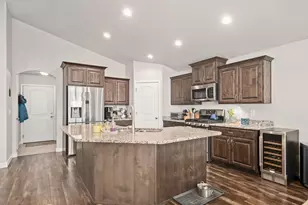 1881 N 2350 W, Clinton, UT 84015 - Photo 20