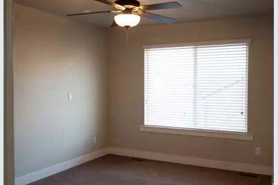 328 W Pages Ln, Bountiful, UT 84010 - Photo 14