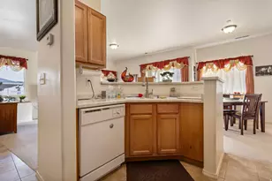 6633 W Ivy Gable Dr W, West Jordan, UT 84081 - Photo 10