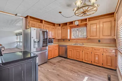 353 N 600 E, Orem, UT 84097 - Photo 16