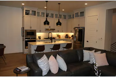 794 S Miller Ave, North Salt Lake, UT 84054 - Photo 14