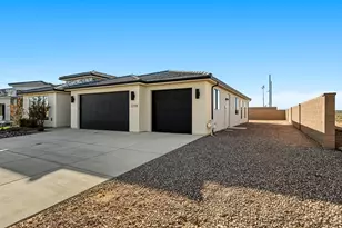 3098 S 4850 W, Hurricane, UT 84737 - Photo 2