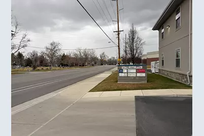 5411 S Vine St E #3, Murray, UT 84107 - Photo 2