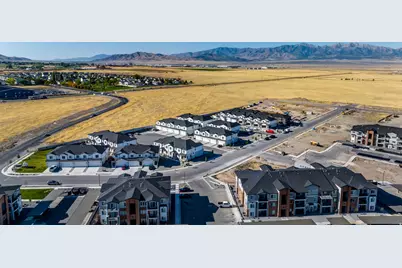 1247 N 680 W #8, Tooele, UT 84074 - Photo 34