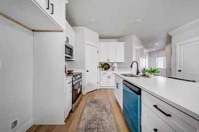 1247 N 680 W #8, Tooele, UT 84074 - Photo 10