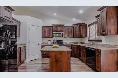 1115 S 1425 W, Clearfield, UT 84015 - Photo 22