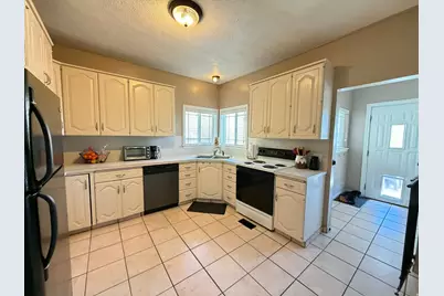 750 Royal St, Helper, UT 84526 - Photo 6